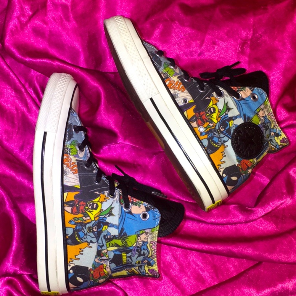 Old School Batman Converse 💙